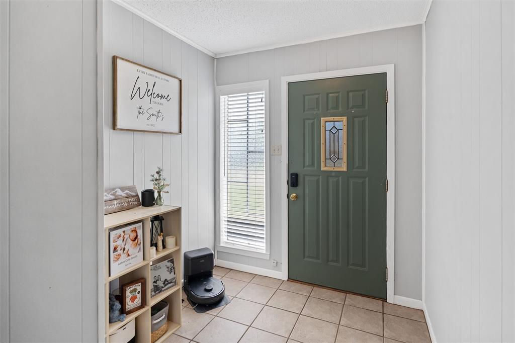 529 East Kempner Street Mabank, TX 75147 - Photo 2 of 16
