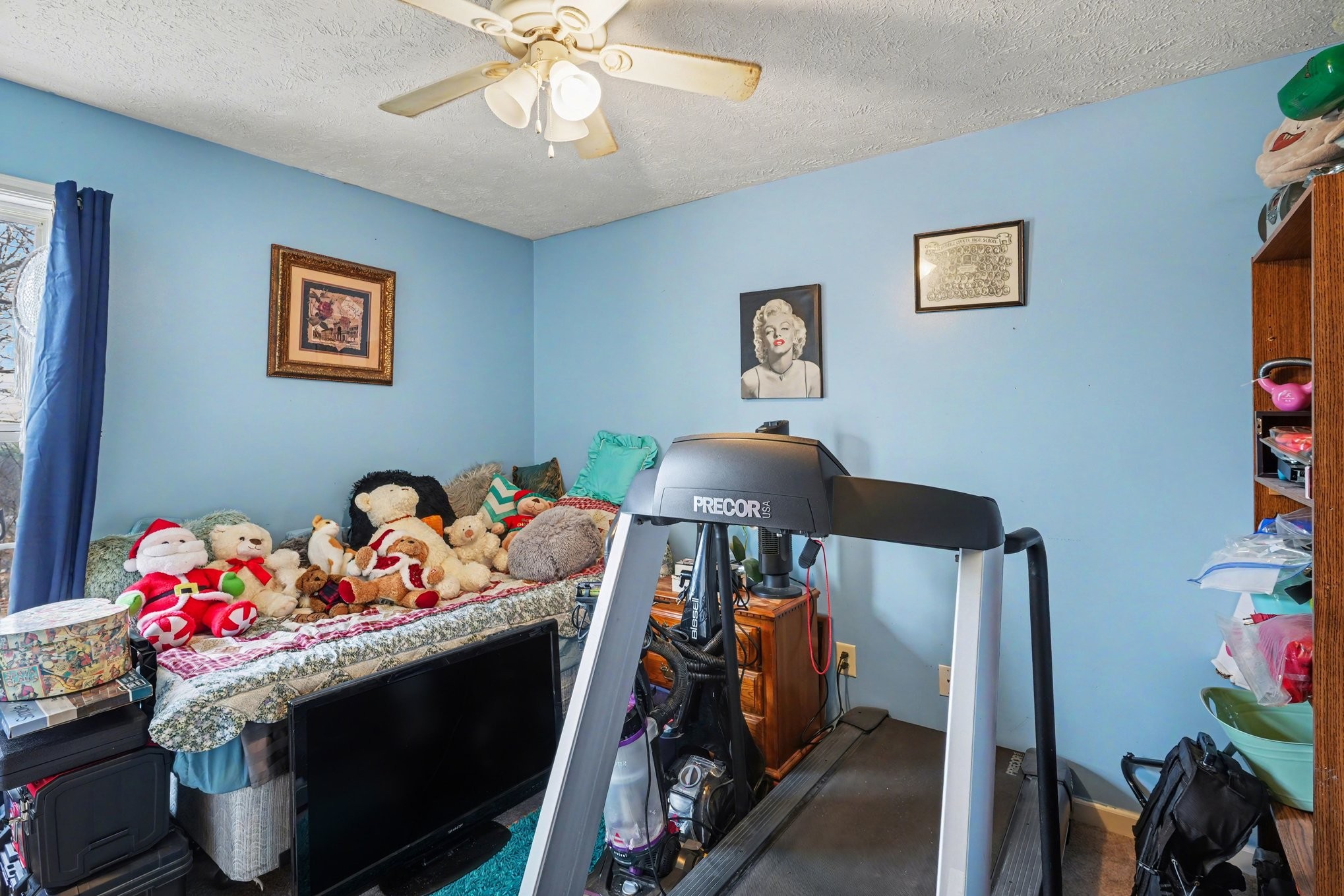 2490 Monte Murrey Road Lewisburg, TN 37091 - Photo 20 of 30 a bedroom with furniture and a baby bed