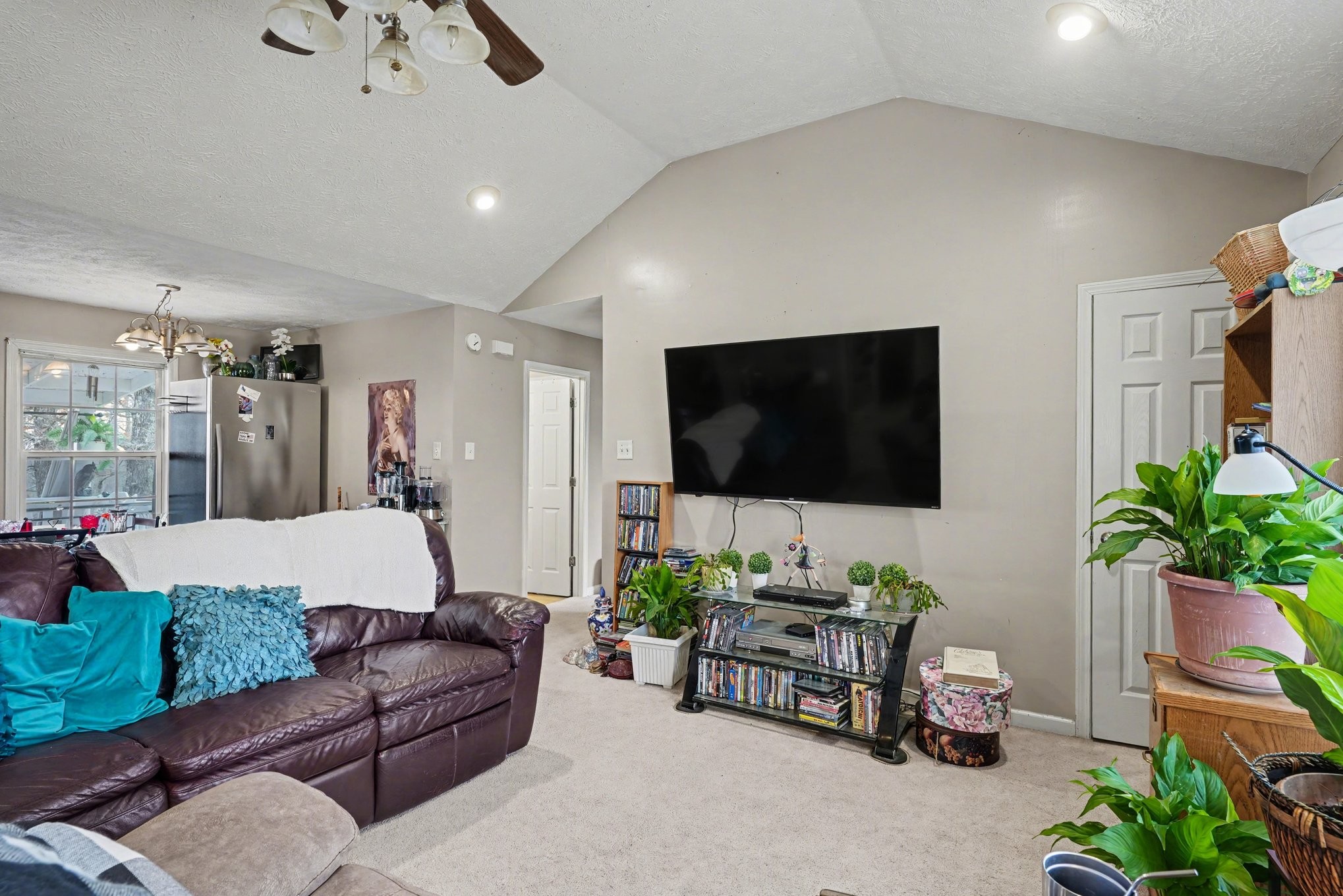 2490 Monte Murrey Road Lewisburg, TN 37091 - Photo 5 of 30 a living room with furniture and a flat screen tv