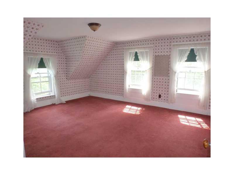 33 Fir Hollow Road Pemaquid, ME 04558 - Photo 23 of 35 Bedroom.