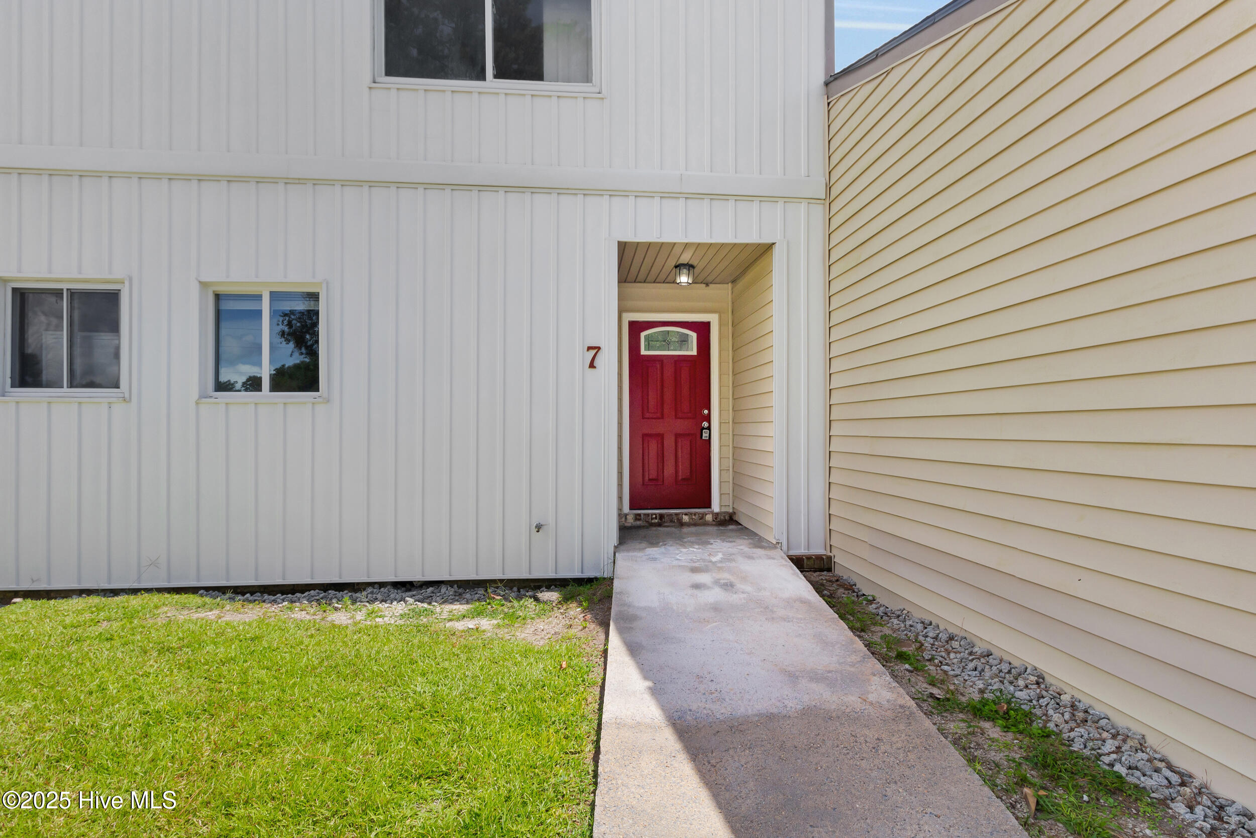 125 Pirates Road, Unit 7 New Bern, NC 28562 - Photo 1 of 30 125 Pirates Rd, Unit 7