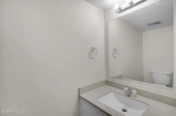$1,600 | 125 Pirates Road, Unit 7, New Bern, NC 28562