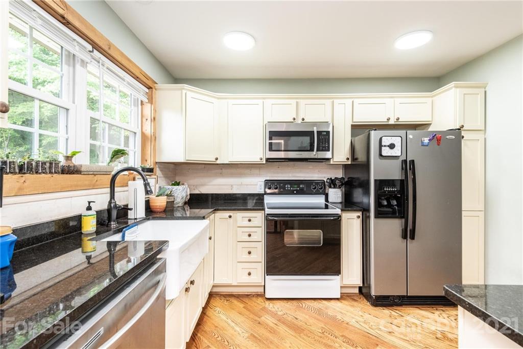 5696 Jenkins Road Morganton, NC 28655 - Photo 11 of 30 Gallery Image 11