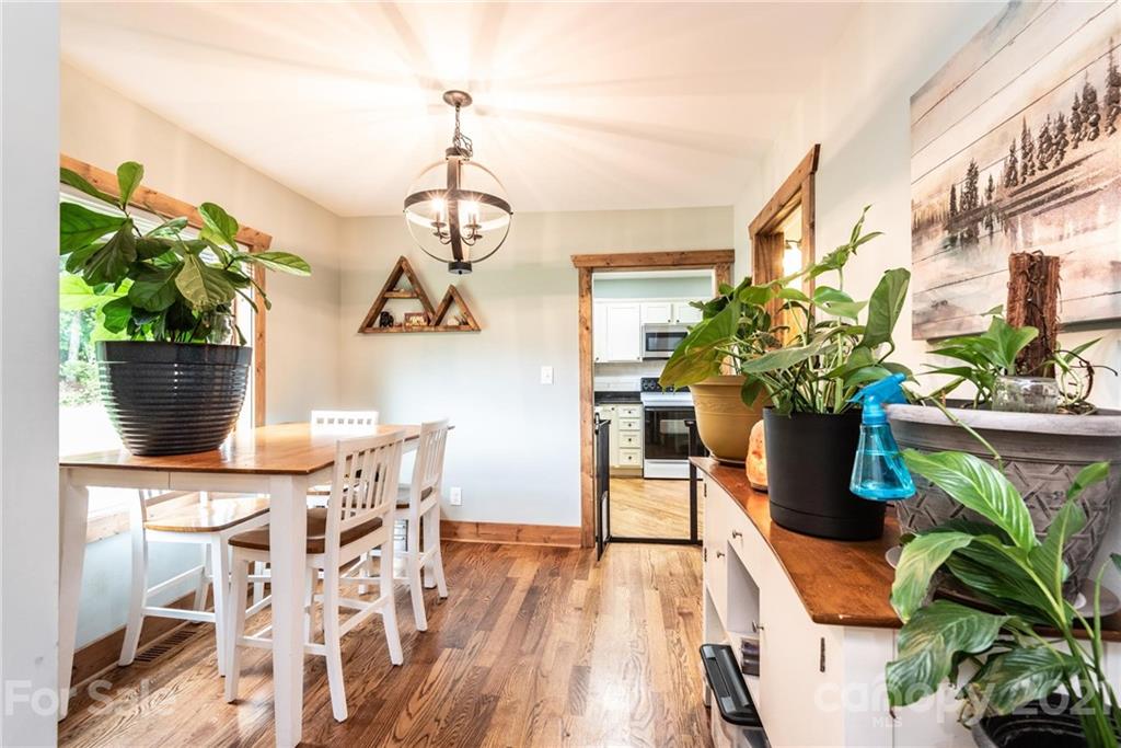 5696 Jenkins Road Morganton, NC 28655 - Photo 6 of 30 Gallery Image 6