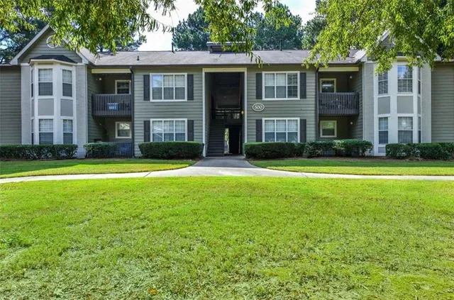 $1,260 | 670 Thornton Road, Unit 3111, Lithia Springs, GA 30122