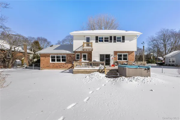 $899,000 | 93 St Marys Drive, Jamesport, NY 11901