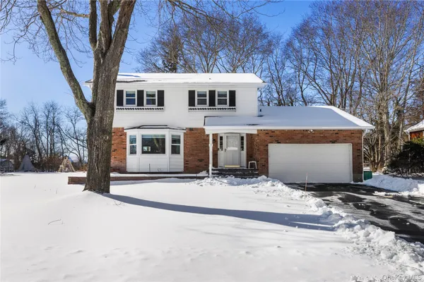 $899,000 | 93 St Marys Drive, Jamesport, NY 11901