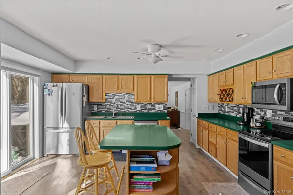 $899,000 | 93 St Marys Drive, Jamesport, NY 11901
