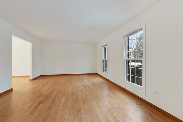 2606 Illinois Road Northbrook, IL 60062 - Photo 4 of 16
