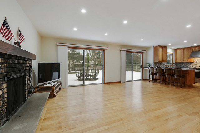 2606 Illinois Road Northbrook, IL 60062 - Photo 10 of 16