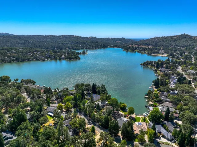a view of a lake with houses