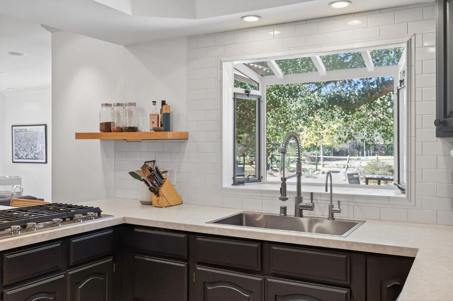 159 Burnham Road Oak View, CA 93022 - Photo 12 of 43