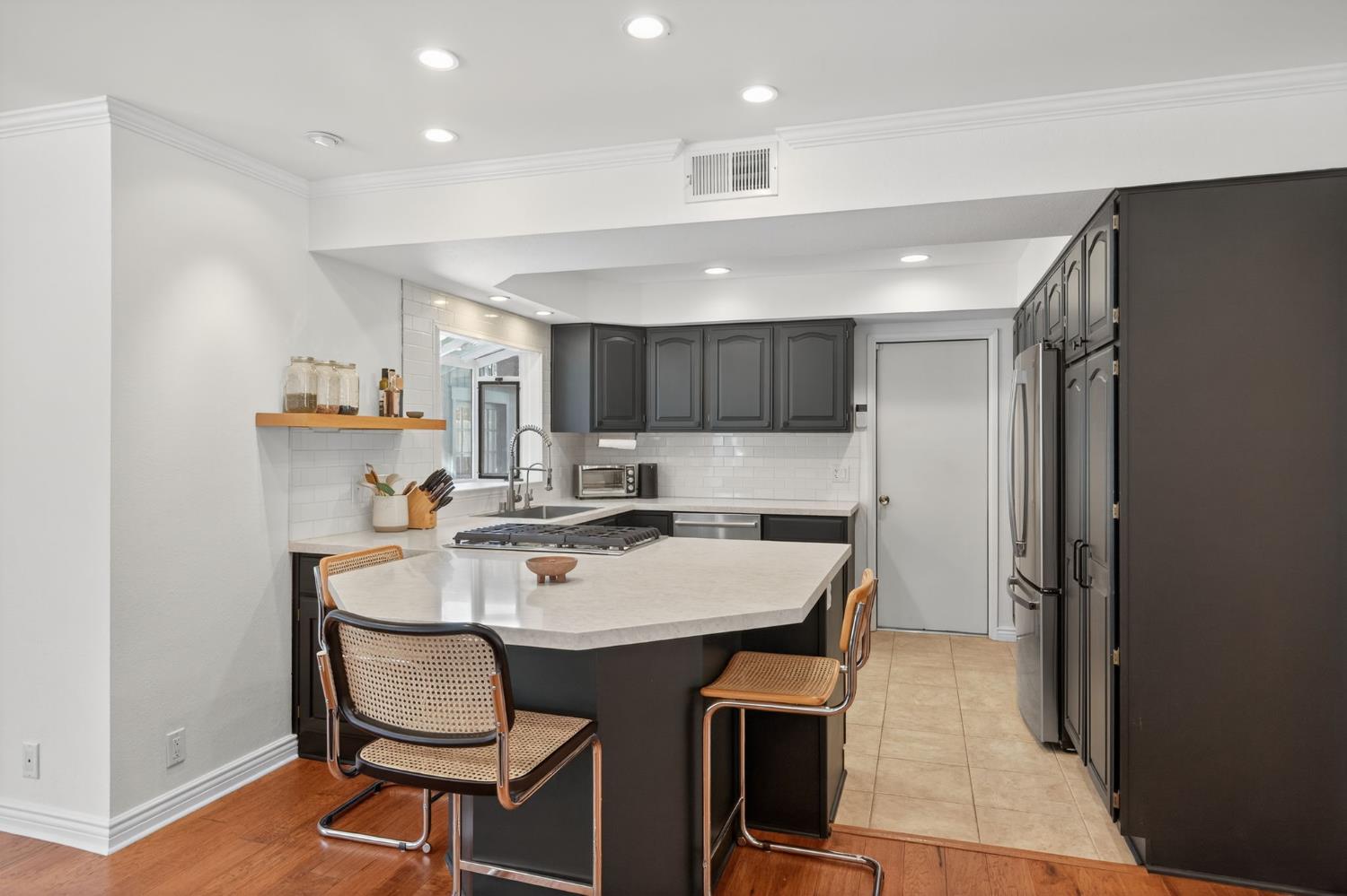 159 Burnham Road Oak View, CA 93022 - Photo 14 of 43