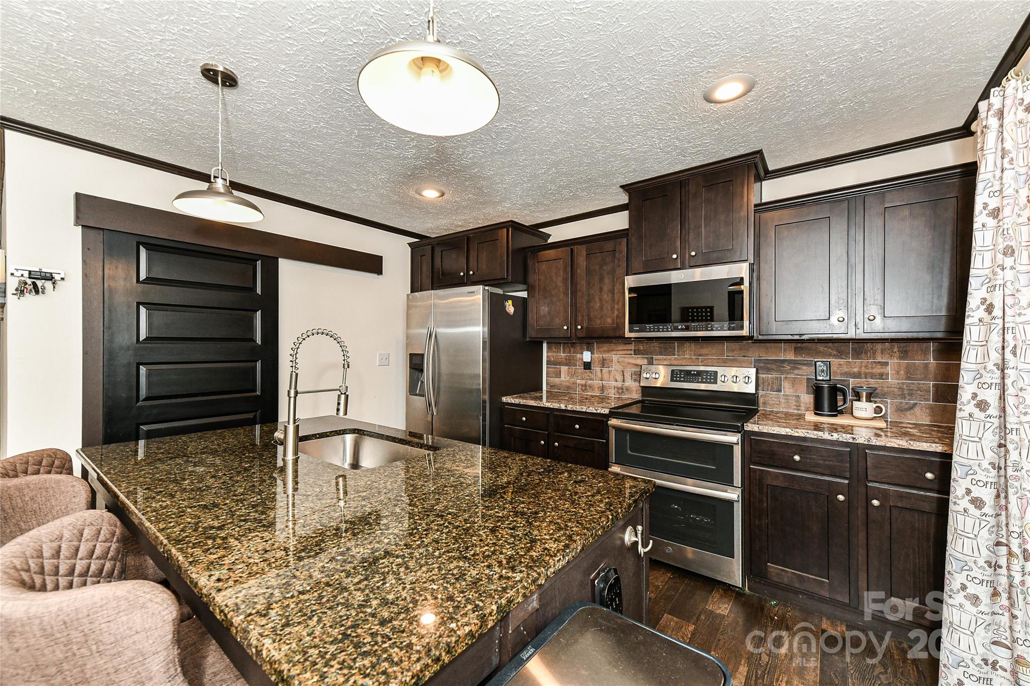 1829 Hart Road Charlotte, NC 28214 - Photo 12 of 39 Gallery Image 12