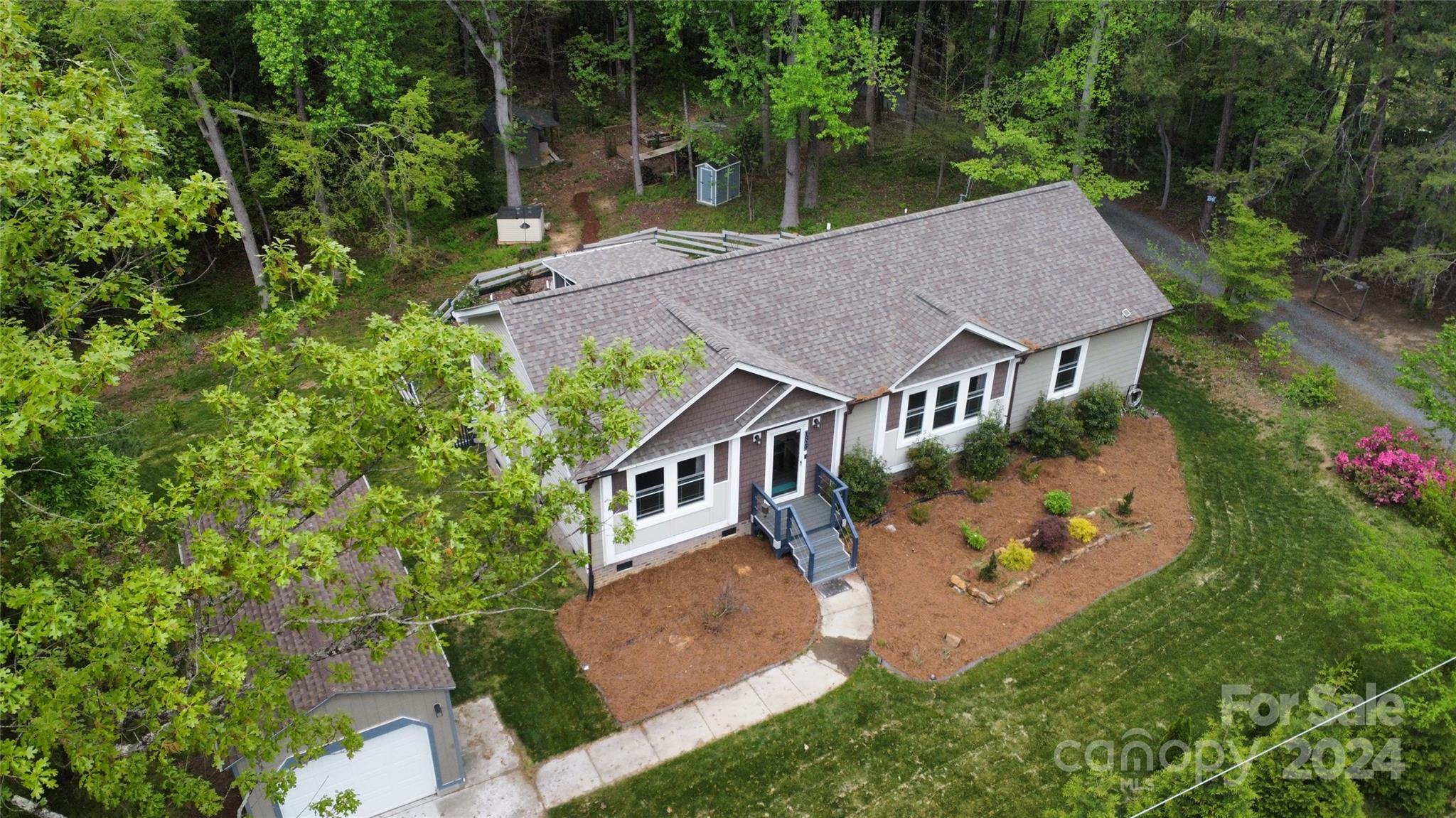 1829 Hart Road Charlotte, NC 28214 - Photo 2 of 39 Gallery Image 2