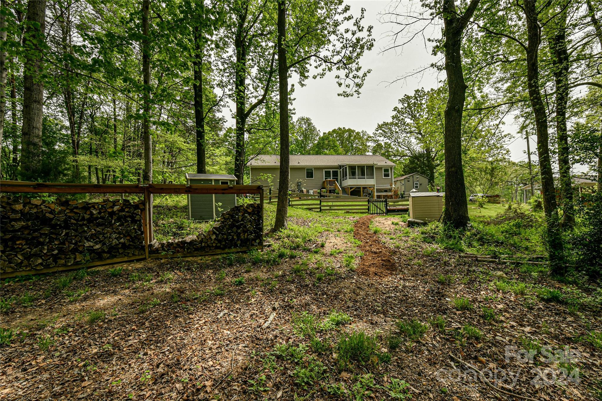 1829 Hart Road Charlotte, NC 28214 - Photo 38 of 39 Gallery Image 38