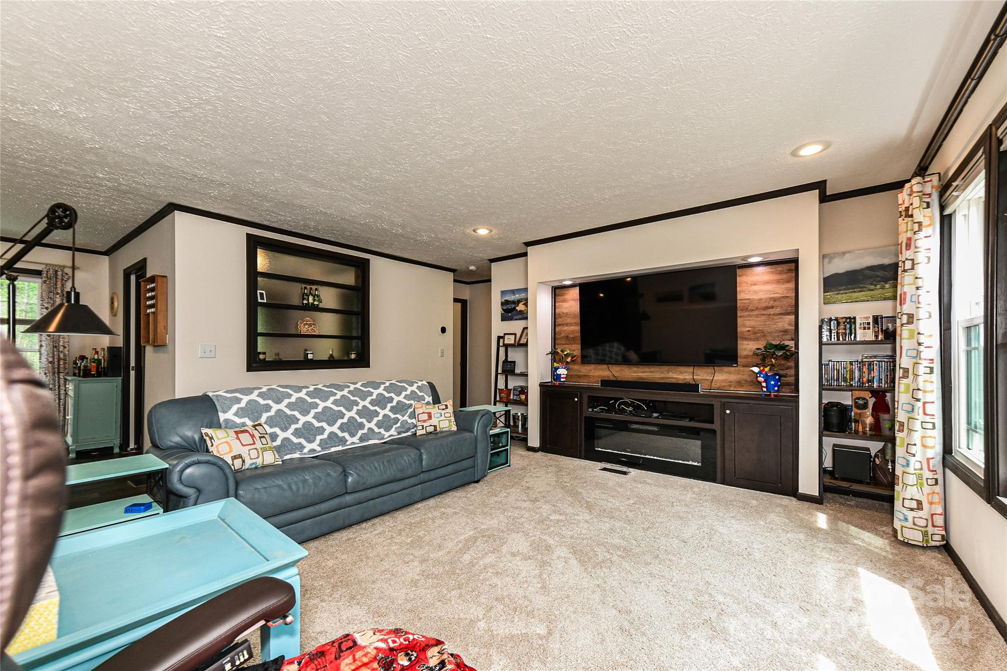 1829 Hart Road Charlotte, NC 28214 - Photo 7 of 39 Gallery Image 7