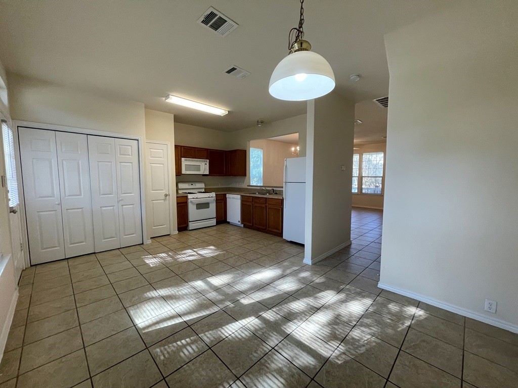 251 Utterback, Unit B Kyle, TX 78640 - Photo 8 of 30