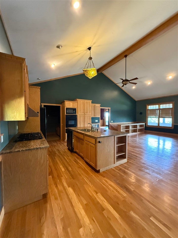 576 Hunters Point Morgantown, KY 42261 - Photo 13 of 96 Gallery Image 13