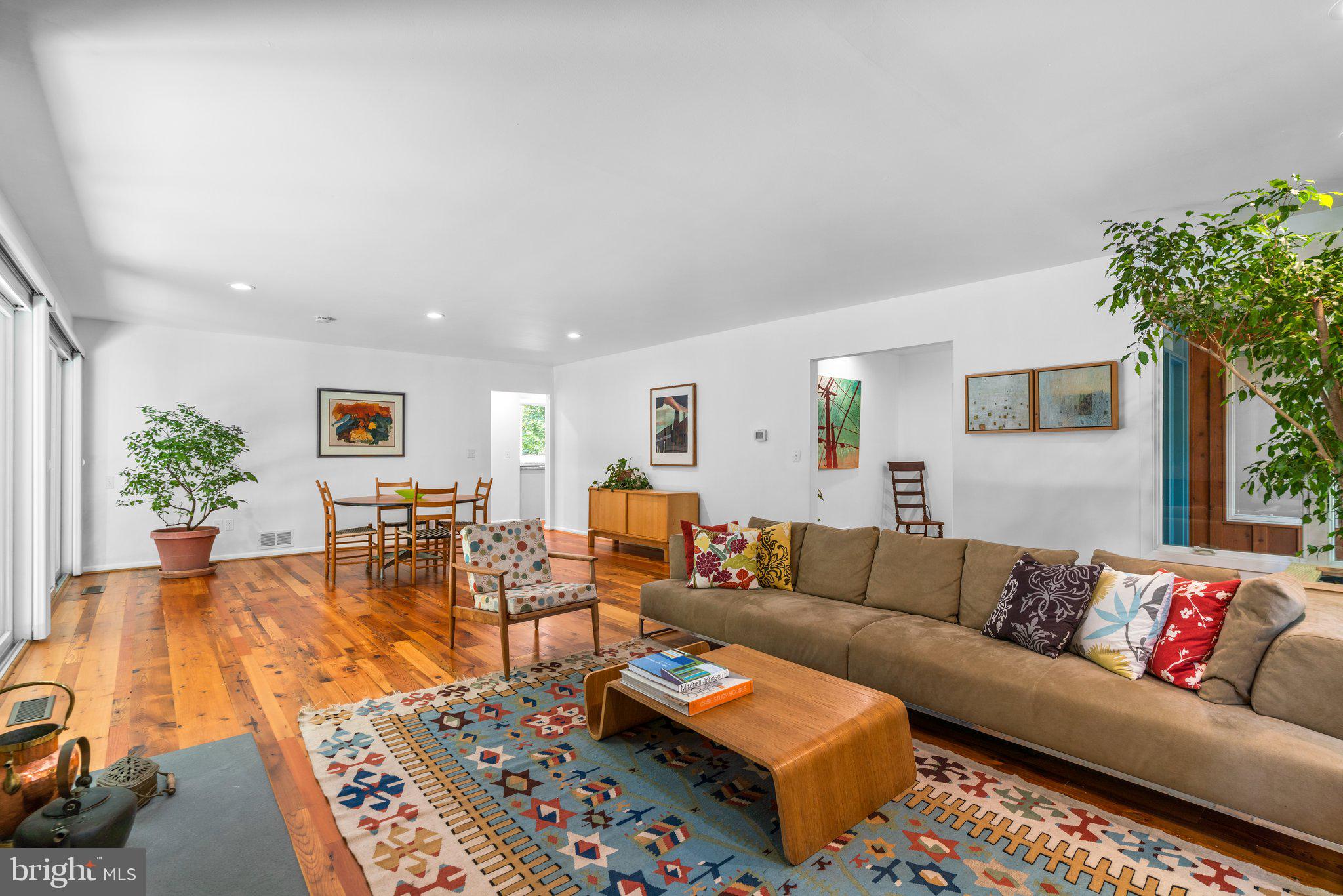3804 Folly Quarter Road Ellicott City, MD 21042 - Photo 4 of 38 Living Room