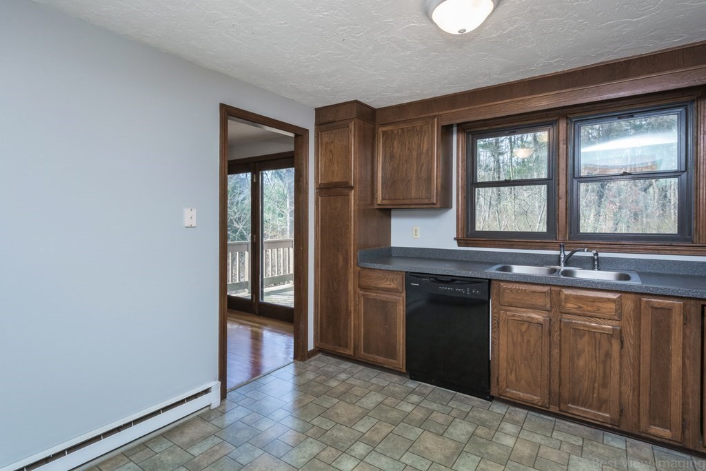 95 Chickering Road Spencer, MA 01562 - Photo 15 of 36 Gallery Image 15