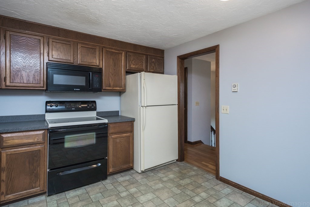 95 Chickering Road Spencer, MA 01562 - Photo 17 of 36 Gallery Image 17