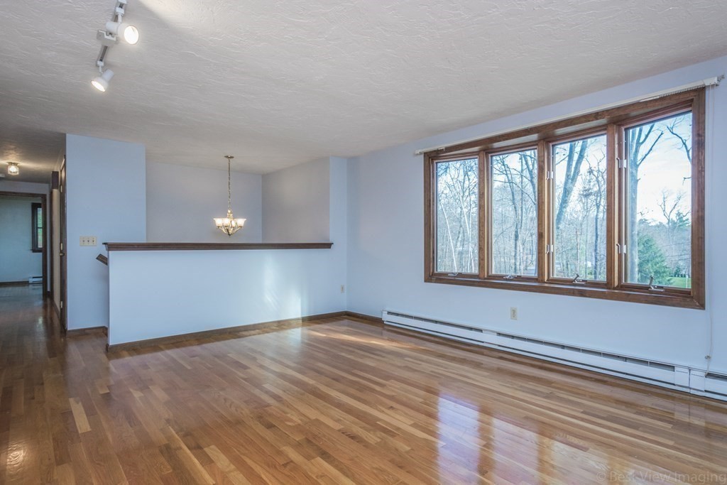 95 Chickering Road Spencer, MA 01562 - Photo 8 of 36 Gallery Image 8