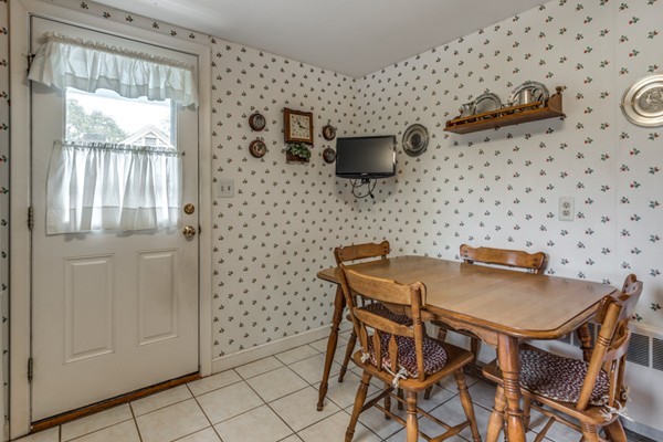 43 Upland Road Waltham, MA 02451 - Photo 17 of 30 Gallery Image 17