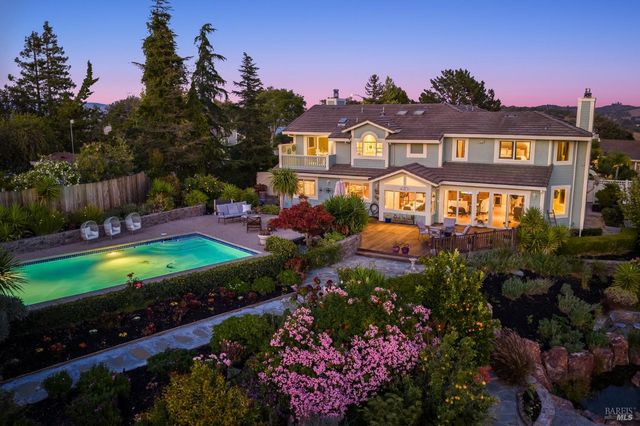 $2,100,000 | 16 Fontana Court, Novato, CA 94945