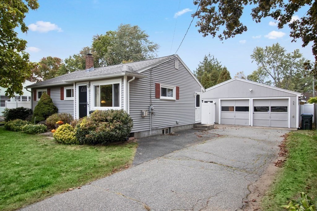 67 Steuben Street Springfield, MA 01151 - Photo 2 of 26 Gallery Image 2