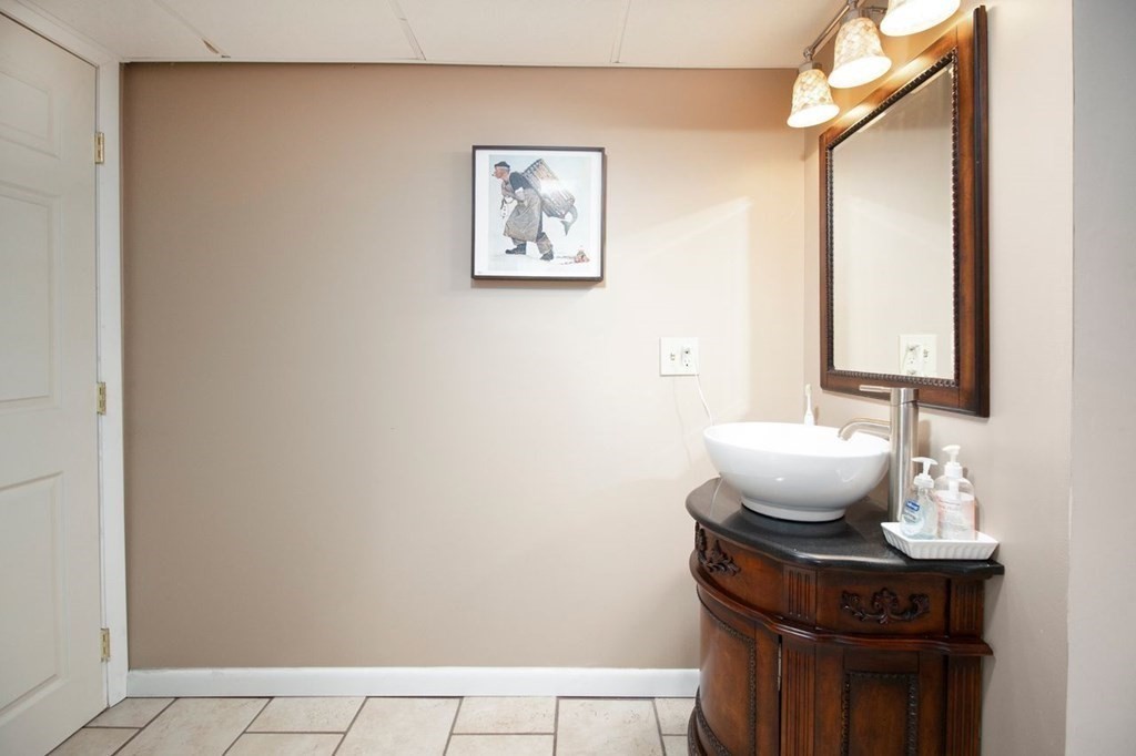 67 Steuben Street Springfield, MA 01151 - Photo 23 of 26 Gallery Image 23