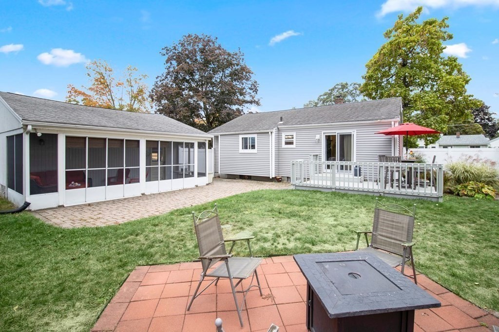 67 Steuben Street Springfield, MA 01151 - Photo 4 of 26 Gallery Image 4