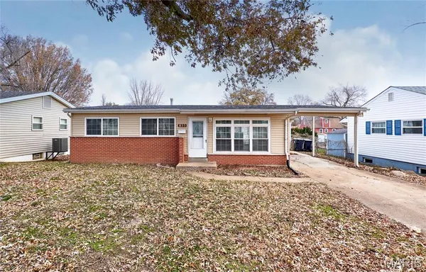 $1,400 | 855 Daniel Boone Drive, Florissant, MO 63031
