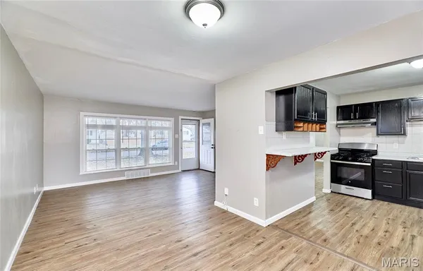 $1,400 | 855 Daniel Boone Drive, Florissant, MO 63031