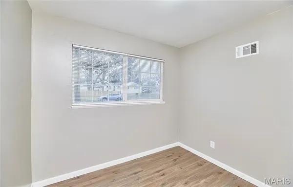 $1,400 | 855 Daniel Boone Drive, Florissant, MO 63031