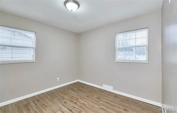 $1,400 | 855 Daniel Boone Drive, Florissant, MO 63031