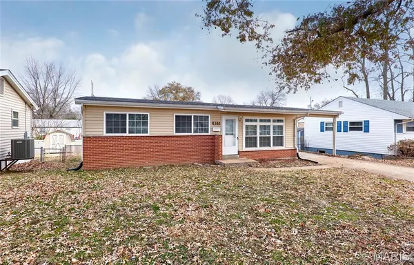 $1,400 | 855 Daniel Boone Drive, Florissant, MO 63031