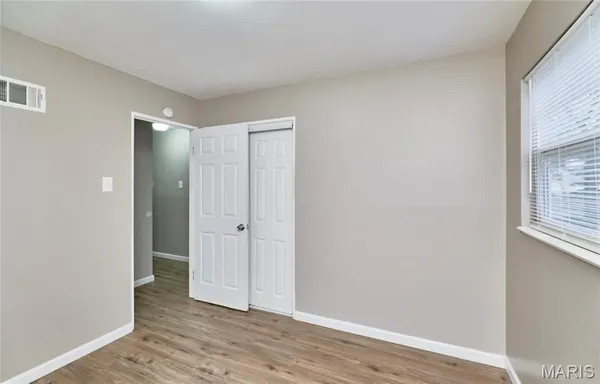 $1,400 | 855 Daniel Boone Drive, Florissant, MO 63031