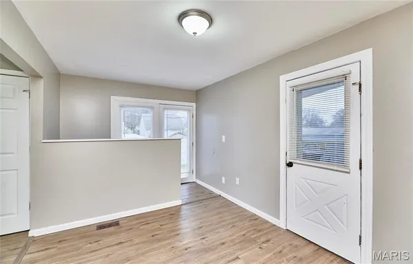 $1,400 | 855 Daniel Boone Drive, Florissant, MO 63031