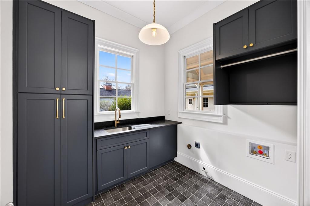 2147 Cooper Lake Road Southeast Smyrna, GA 30080 - Photo 18 of 65