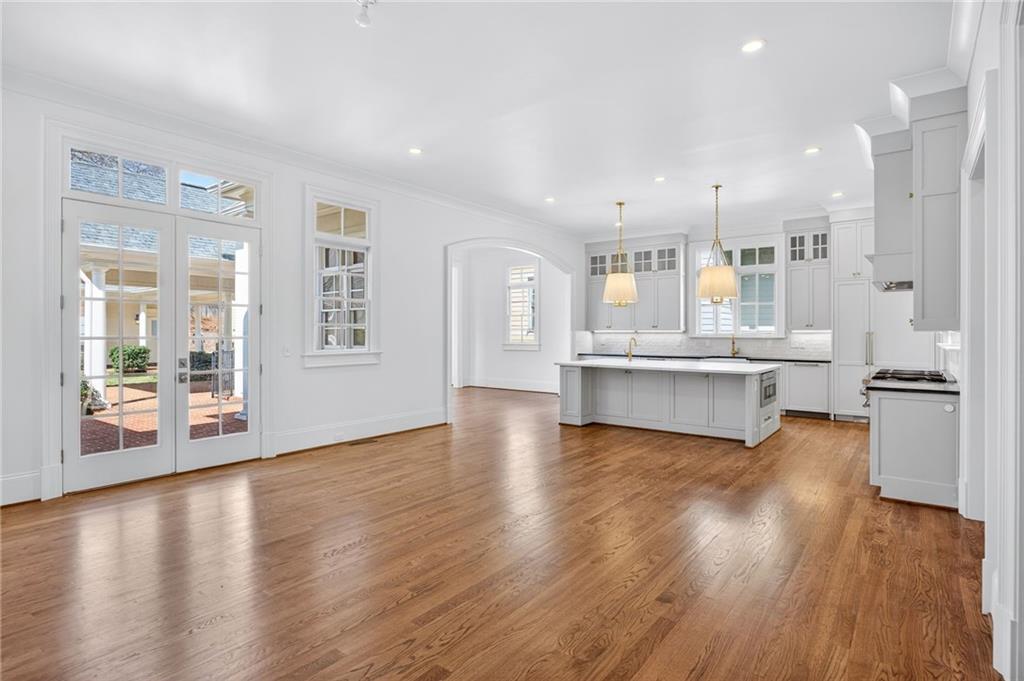 2147 Cooper Lake Road Southeast Smyrna, GA 30080 - Photo 3 of 65