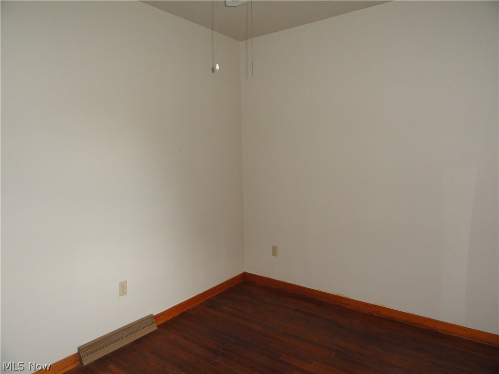 2116 Locust Hill Road Chester, WV 26034 - Photo 7 of 8