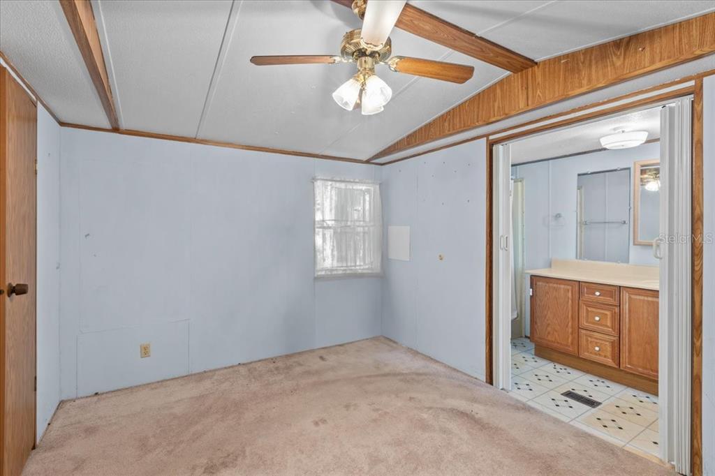 Undisclosed Address Bronson, FL 32621 - Photo 14 of 35 a view of an empty room