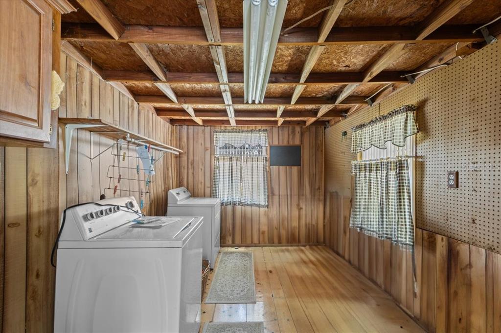 Undisclosed Address Bronson, FL 32621 - Photo 8 of 35 a utility room with dryer and washer