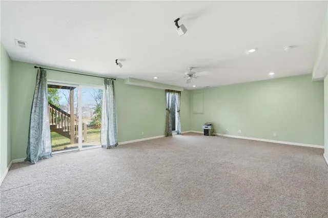 $379,000 | 4821 Southwest Davis Drive, Lee's Summit, MO 64083