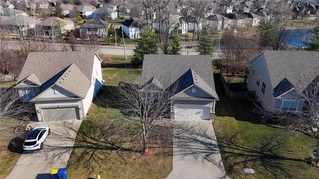 $379,000 | 4821 Southwest Davis Drive, Lee's Summit, MO 64083