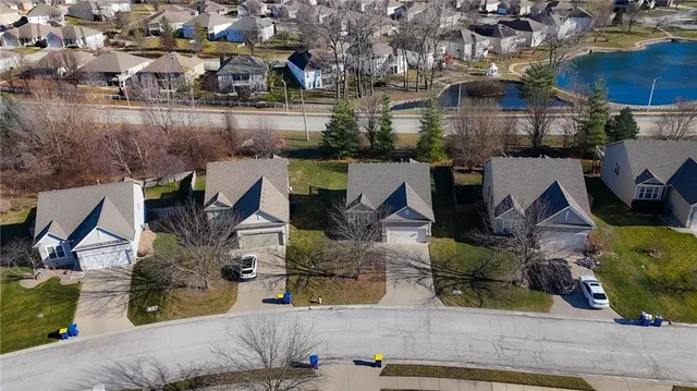 $379,000 | 4821 Southwest Davis Drive, Lee's Summit, MO 64083