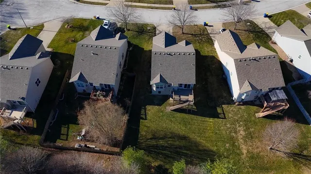 $379,000 | 4821 Southwest Davis Drive, Lee's Summit, MO 64083