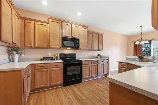 $379,000 | 4821 Southwest Davis Drive, Lee's Summit, MO 64083