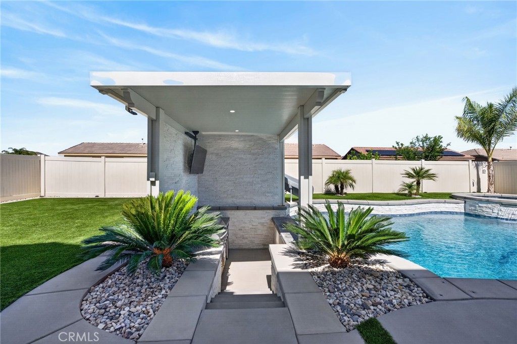 30467 Stage Coach Road Menifee, CA 92584 - Photo 59 of 76 Step-down Bar